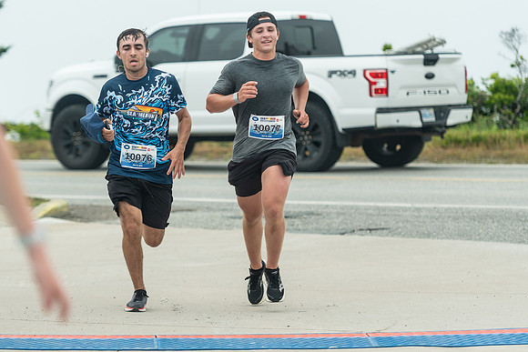 FINISH LINE CLOSEUPS-43