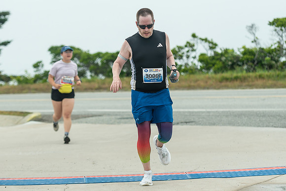 FINISH LINE CLOSEUPS-48