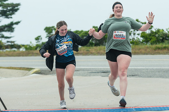 FINISH LINE CLOSEUPS-50