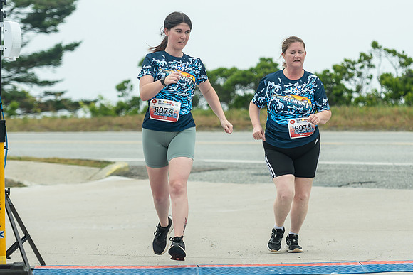 FINISH LINE CLOSEUPS-60