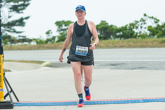 FINISH LINE CLOSEUPS-66