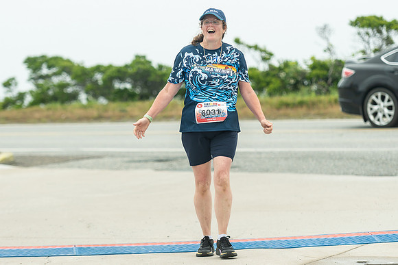 FINISH LINE CLOSEUPS-75