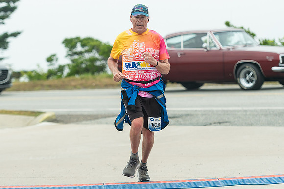 FINISH LINE CLOSEUPS-80