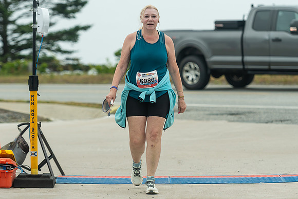 FINISH LINE CLOSEUPS-73