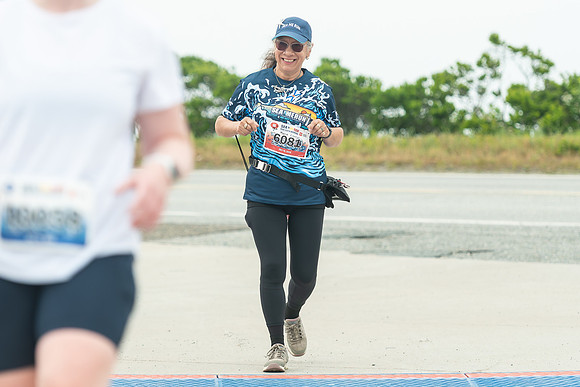 FINISH LINE CLOSEUPS-93