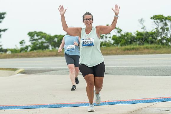 FINISH LINE CLOSEUPS-105