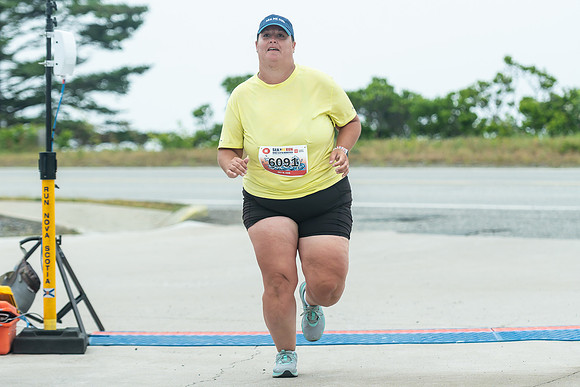 FINISH LINE CLOSEUPS-106