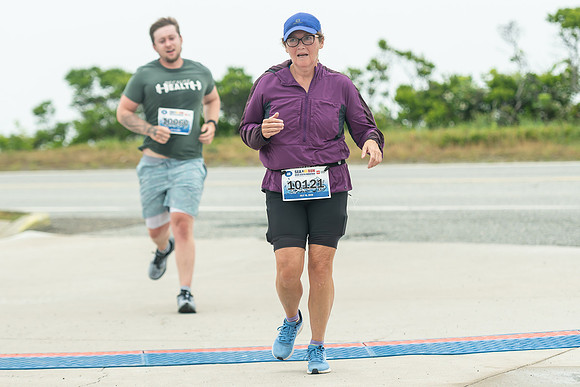 FINISH LINE CLOSEUPS-99
