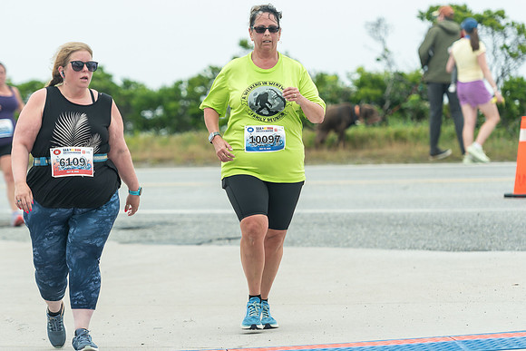 FINISH LINE CLOSEUPS-113