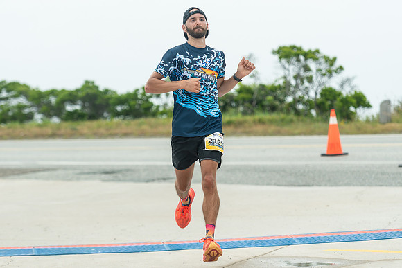 FINISH LINE CLOSEUPS-124
