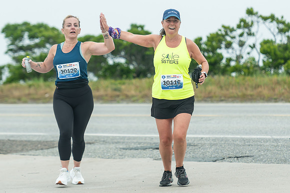 FINISH LINE CLOSEUPS-122