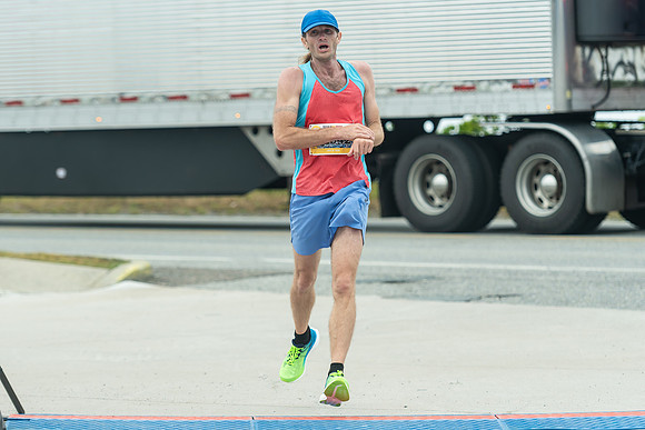 FINISH LINE CLOSEUPS-127