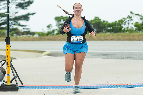 FINISH LINE CLOSEUPS-130
