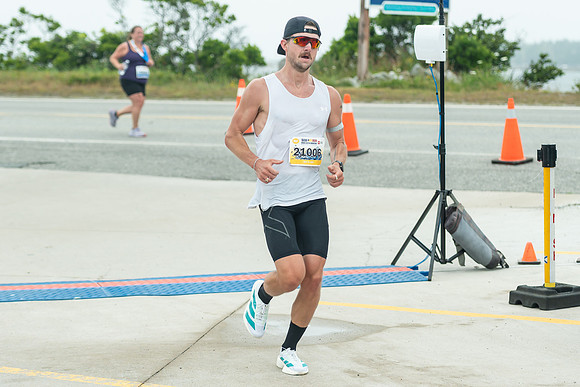 FINISH LINE CLOSEUPS-133