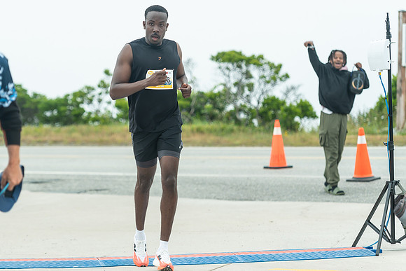 FINISH LINE CLOSEUPS-144