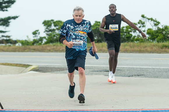 FINISH LINE CLOSEUPS-143