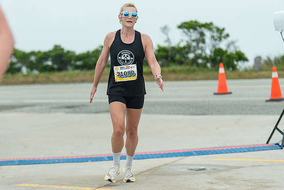 FINISH LINE CLOSEUPS-147