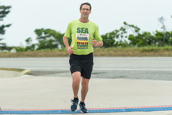 FINISH LINE CLOSEUPS-161