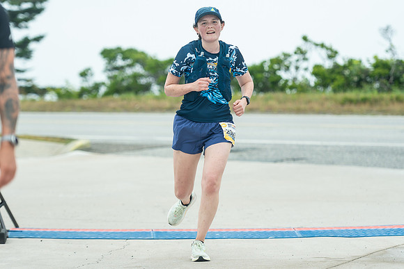 FINISH LINE CLOSEUPS-173