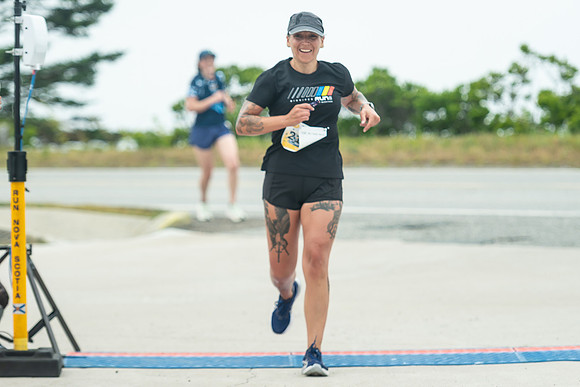 FINISH LINE CLOSEUPS-172