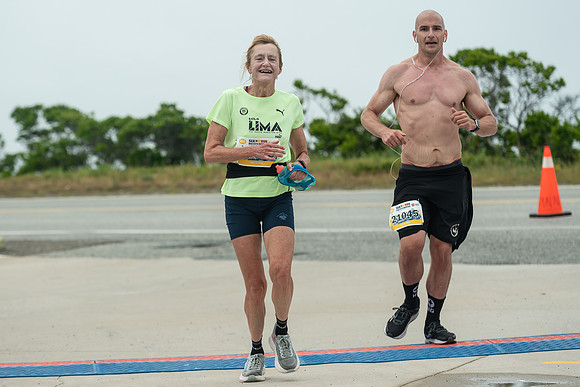 FINISH LINE CLOSEUPS-175