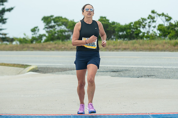 FINISH LINE CLOSEUPS-177