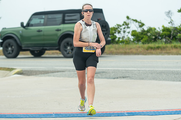 FINISH LINE CLOSEUPS-191
