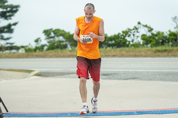 FINISH LINE CLOSEUPS-193
