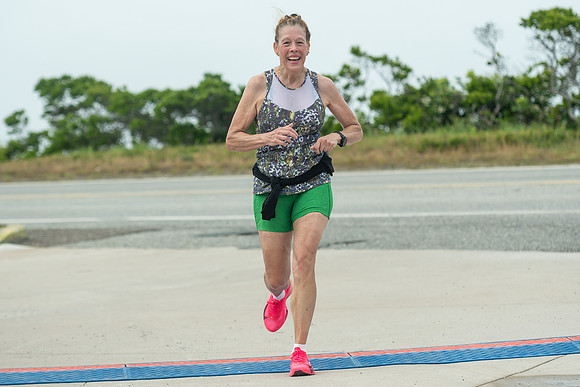 FINISH LINE CLOSEUPS-208