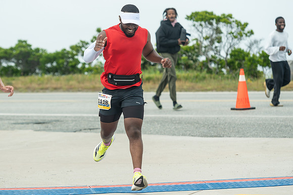 FINISH LINE CLOSEUPS-213