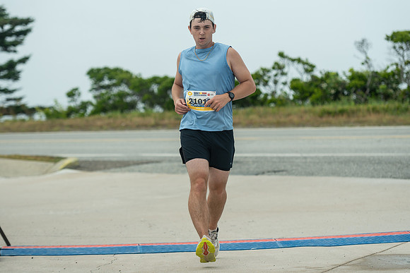 FINISH LINE CLOSEUPS-207