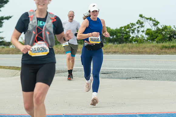 FINISH LINE CLOSEUPS-219