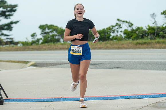 FINISH LINE CLOSEUPS-225