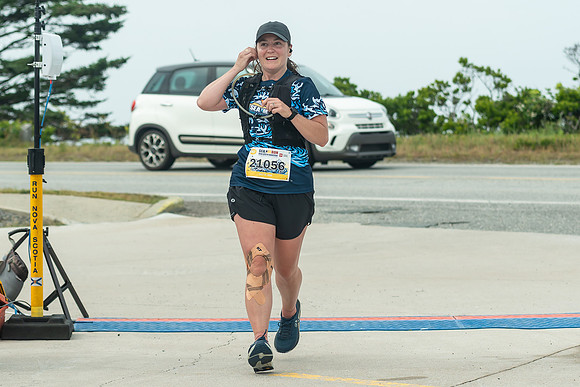FINISH LINE CLOSEUPS-235