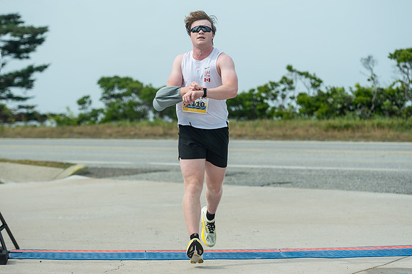 FINISH LINE CLOSEUPS-237