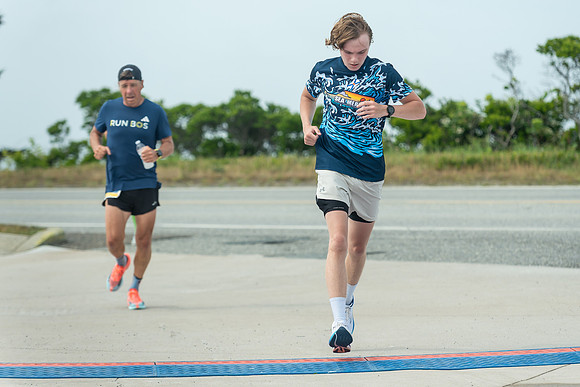 FINISH LINE CLOSEUPS-242