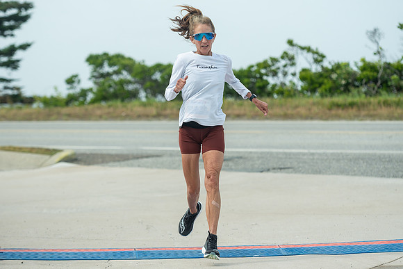 FINISH LINE CLOSEUPS-247