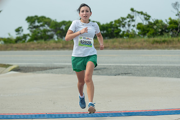 FINISH LINE CLOSEUPS-245