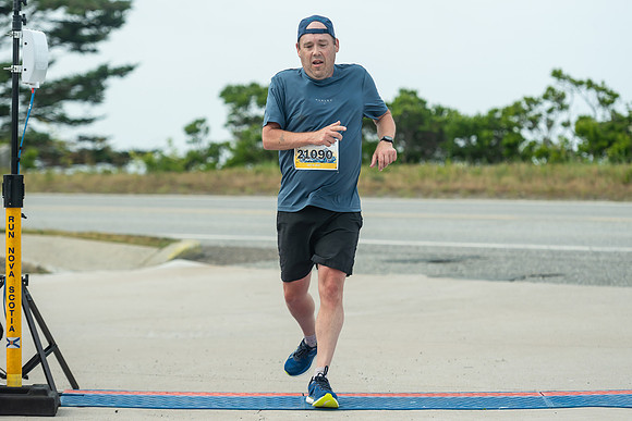 FINISH LINE CLOSEUPS-255