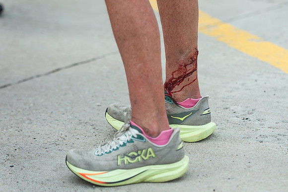 FINISH LINE CLOSEUPS-261