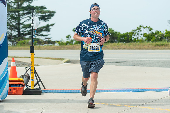 FINISH LINE CLOSEUPS-270