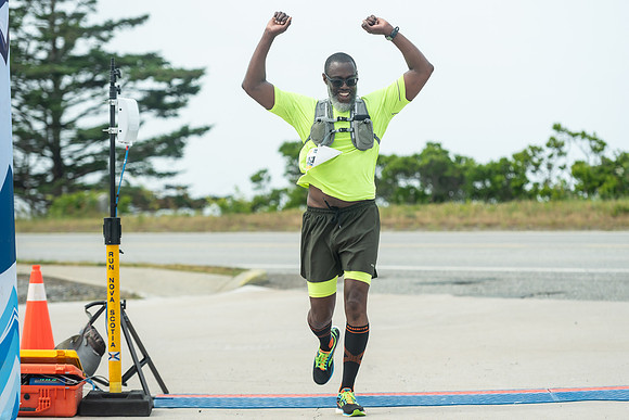 FINISH LINE CLOSEUPS-262