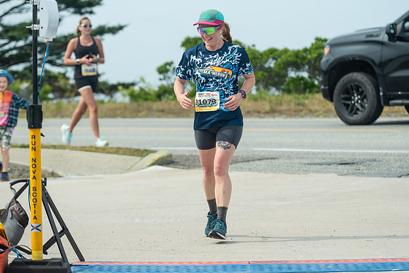 FINISH LINE CLOSEUPS-280