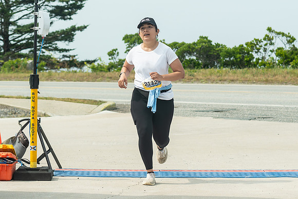 FINISH LINE CLOSEUPS-285