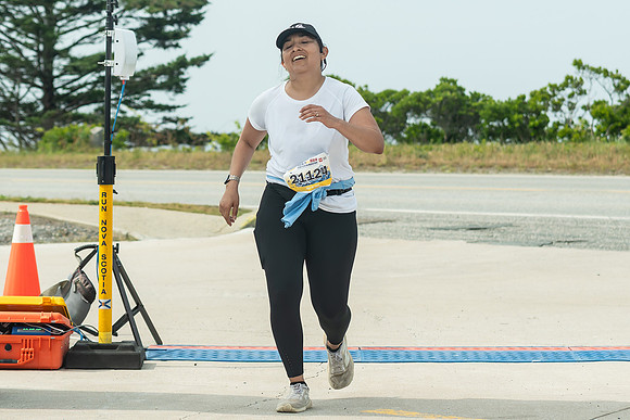 FINISH LINE CLOSEUPS-286