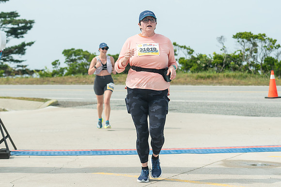 FINISH LINE CLOSEUPS-290