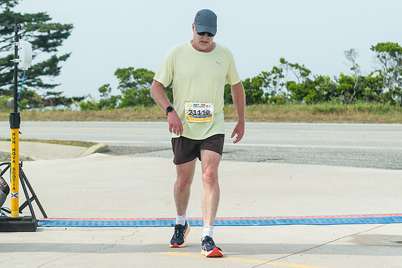 FINISH LINE CLOSEUPS-289