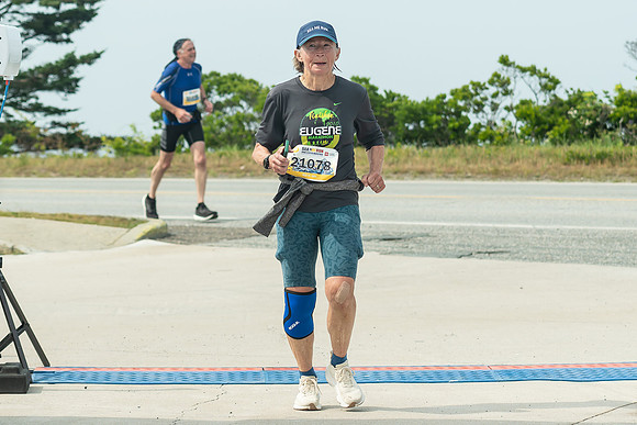 FINISH LINE CLOSEUPS-287