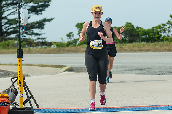 FINISH LINE CLOSEUPS-295