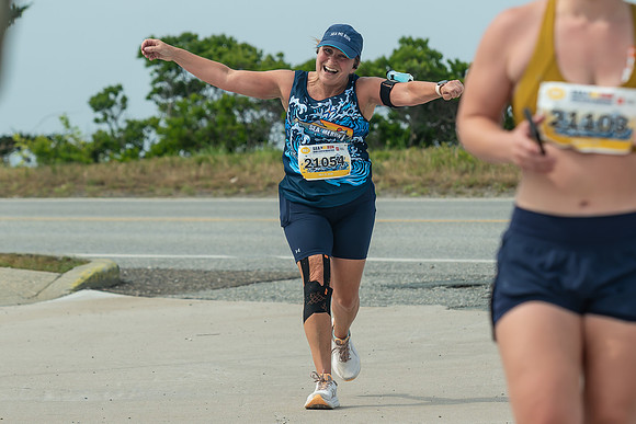 FINISH LINE CLOSEUPS-299